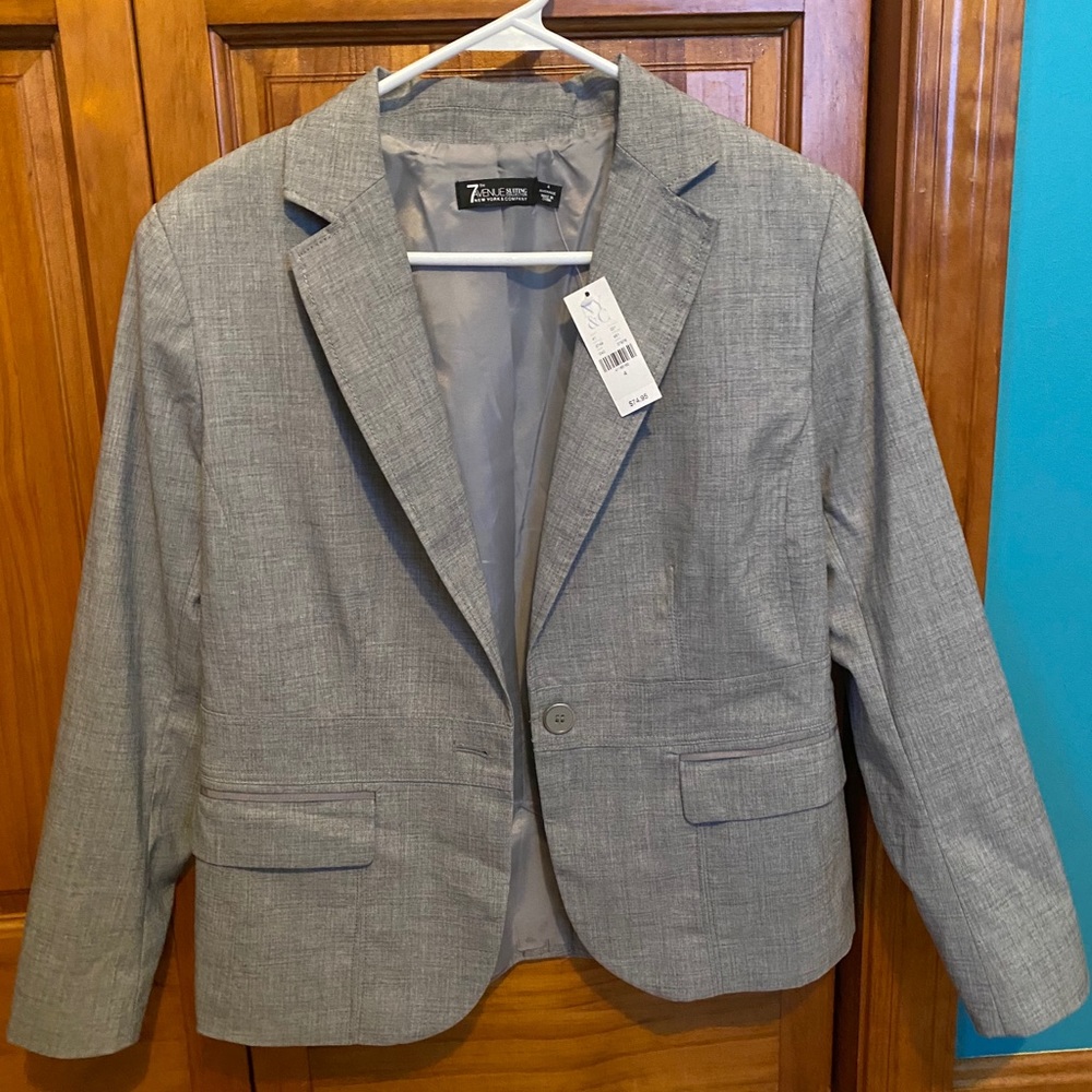 New York & Company NWT gray blazer with one button